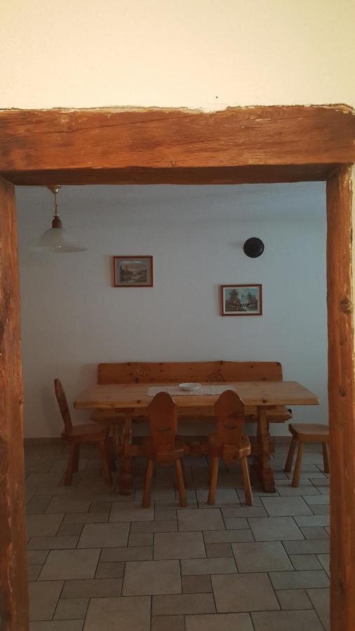 La Tour Appartement Gignod Buitenkant foto